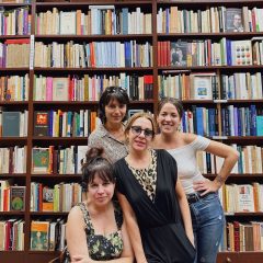 helena-andrea-begoña-patricia-visita-libreria-dedalus-calle-los-madrazo-26-madrid-librerias-de-segunda-mano