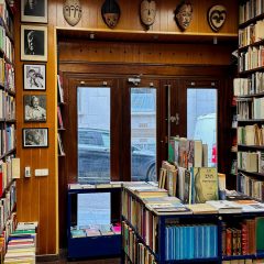 libreria-dedalus-tienda-interior-madrid-calle-los-madrazo-26